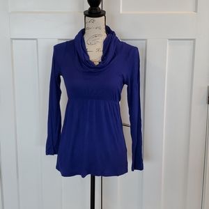 Francesca's blue top